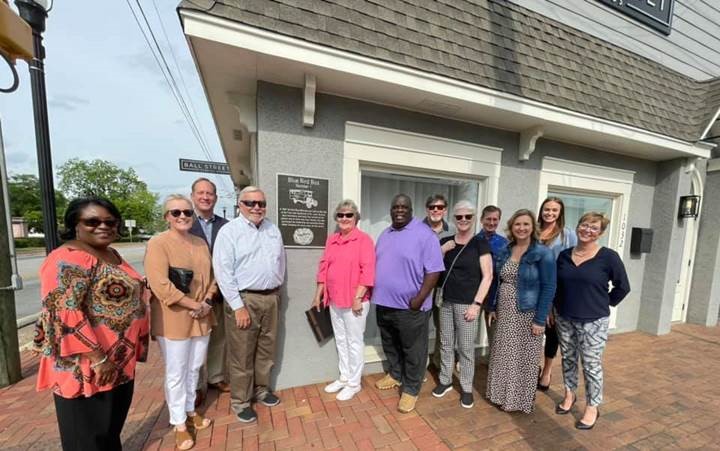 Photo for Plaque Honoring Blue Bird No. 1 Unveiled in Downtown Perry